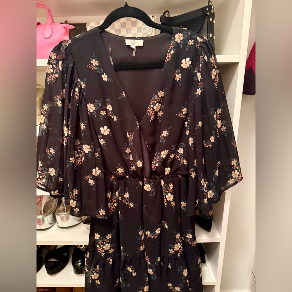 Entro Black Floral Long Sleeve Dress
